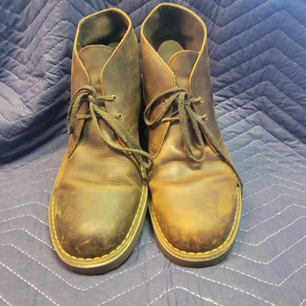 Clarks Men's Brown Leather Chukka Boots